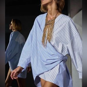 Zara wrap dress shirt. Size xs but fits oversized like on model.